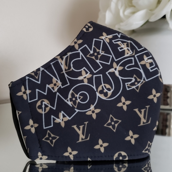 Designer Face Mask - LAST ONE! 🤎 - Picture 2 of 3